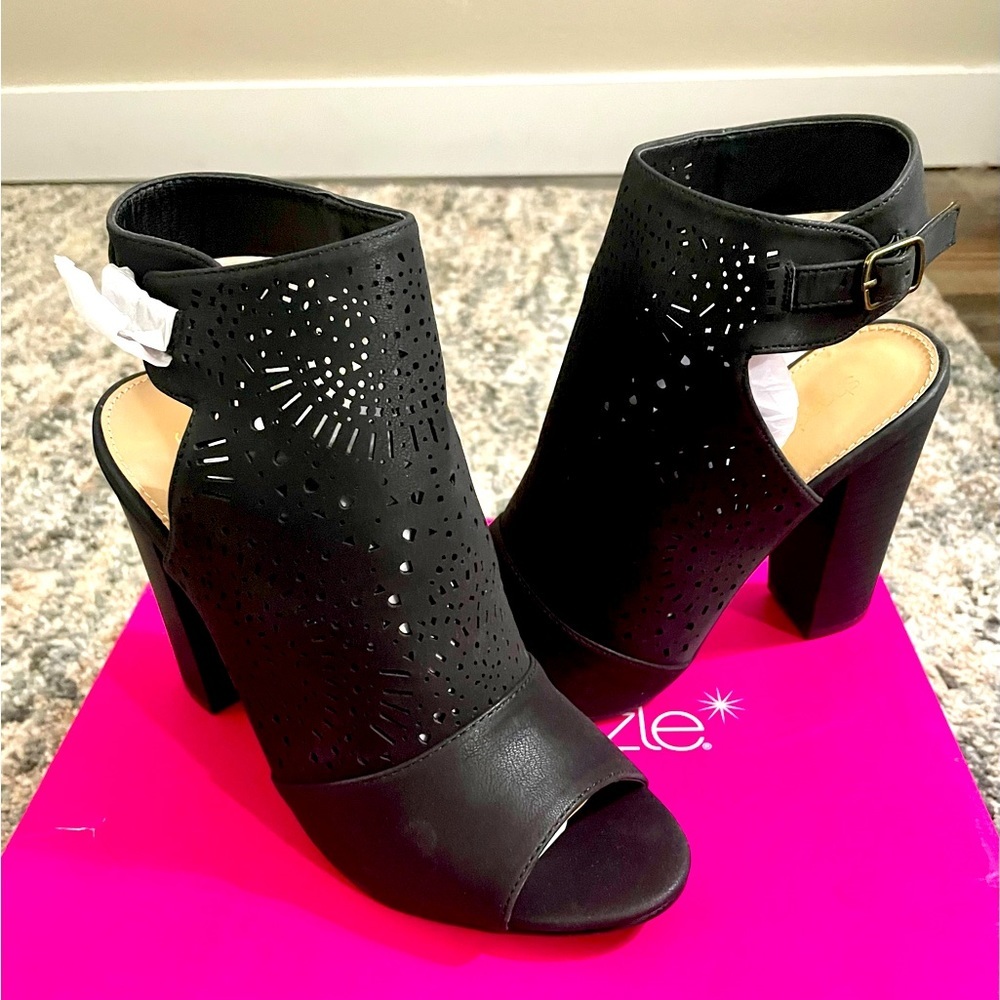 NWOT heeled booties